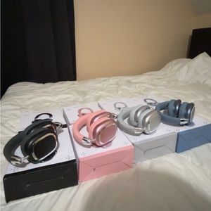 Bluetooth headphones